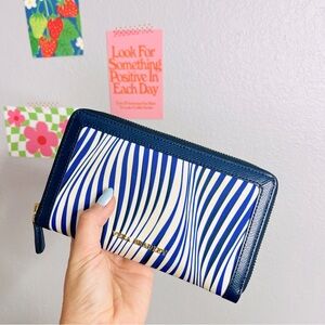 VERA BRADLEY Accordion Zip Around Wallet - Wavy Stripe Navy Blue